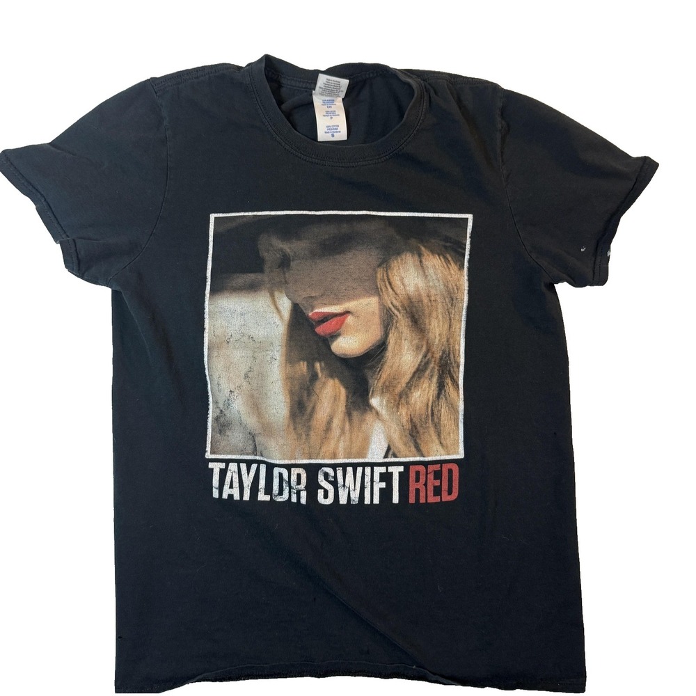 Taylor Swift Red Album T Shirt Womens S Black Graphic Swiftie‎ Band Tee